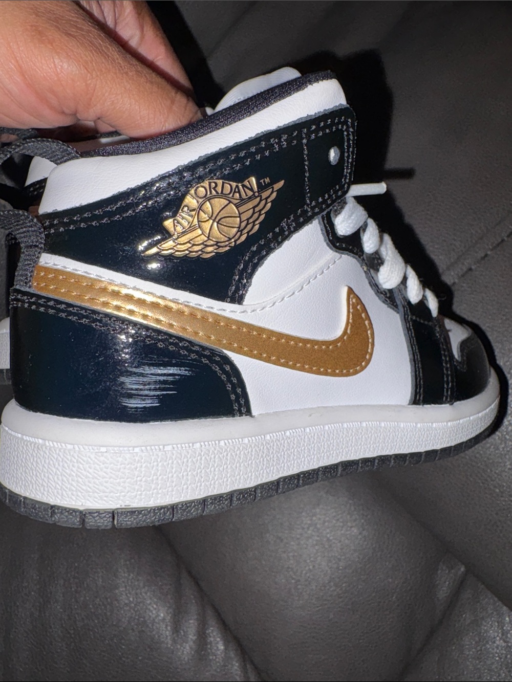 Nike Kids White Black Gold High-Top Sneakers Air Jordan - Picture 9 of 9